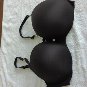 Victoria secret 38DD push up bra